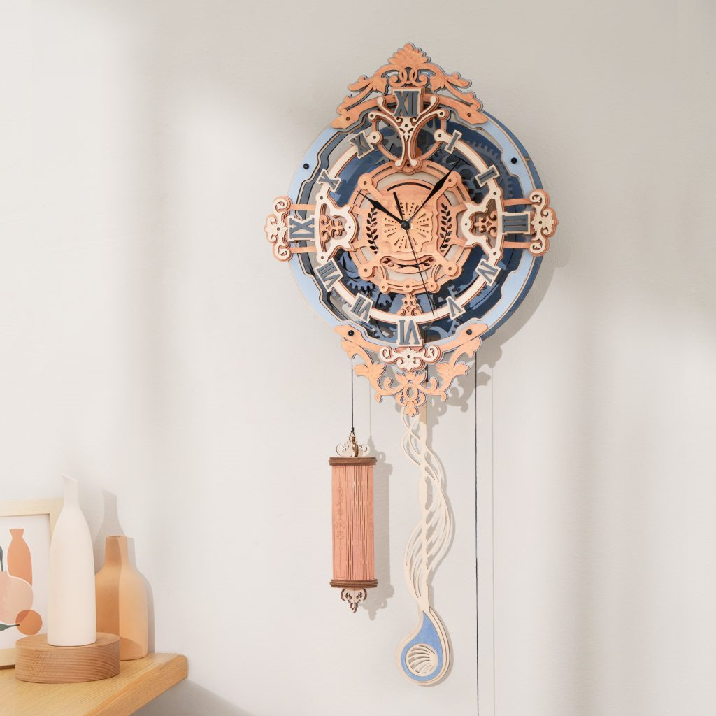 Mô hình Cơ động học Đồng hồ Quả lắc Romantic Note Wall Clock LC701 Robotime