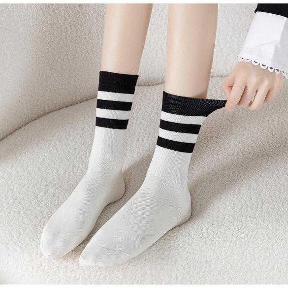 Set 8 đôi tất chữ CFREESHIPVớ cotton Kẻ Sọc Đen trắng thể thao cổ cao phong cách thể thao, trẻ trung, năng động. (sỉ