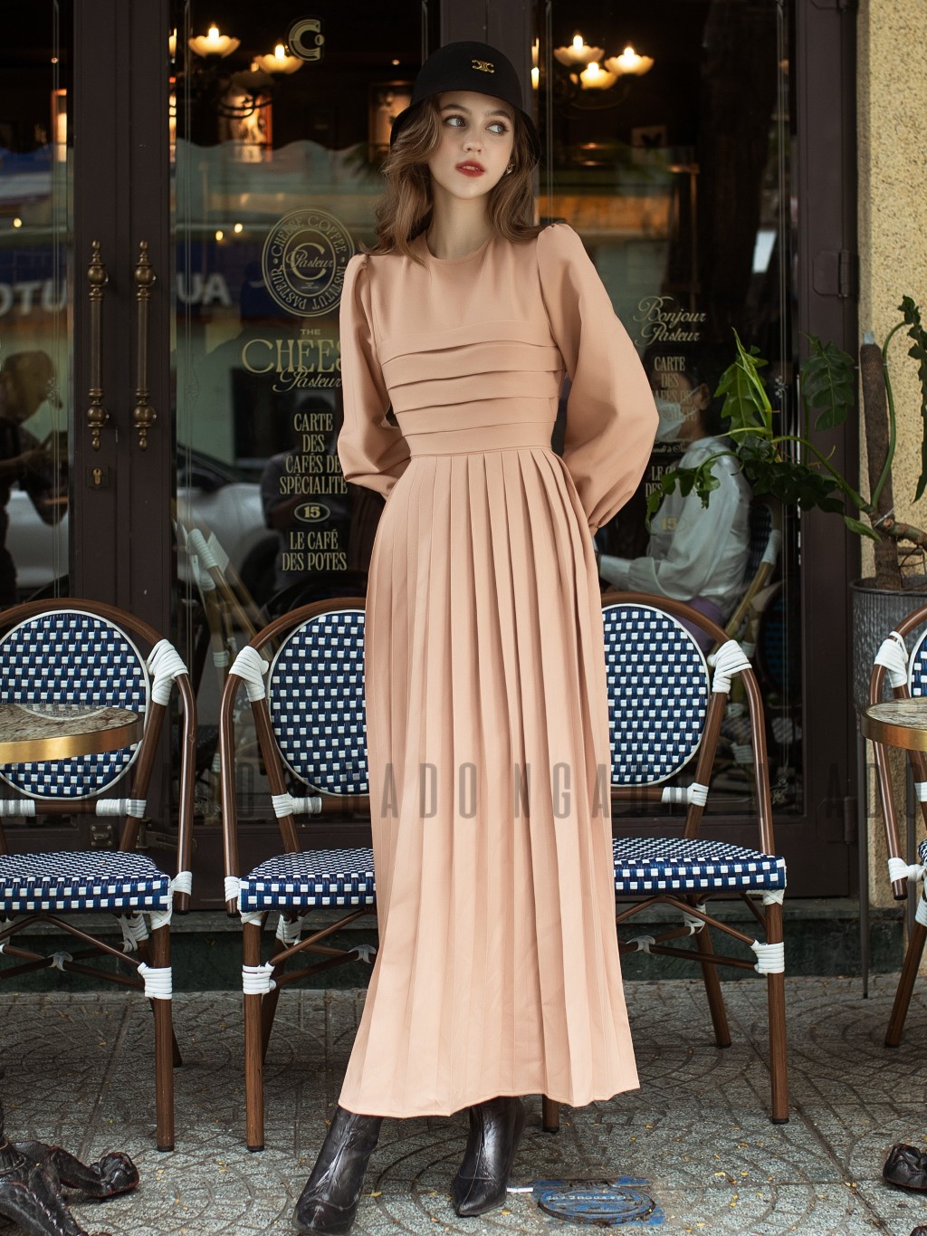 Đầm nâu xếp ly dài tay NGADO