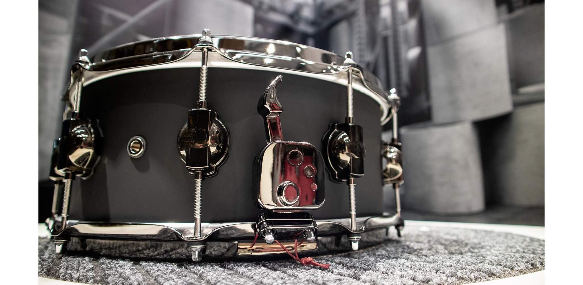 20/85771 Rebel Custom Shop 14&quot;X6&quot; Birch/Mahogany snare - Deep Black SS finish DS DRUM |DS DRUM SD1406BIMAH064-HÀNG CHÍNH HÃNG