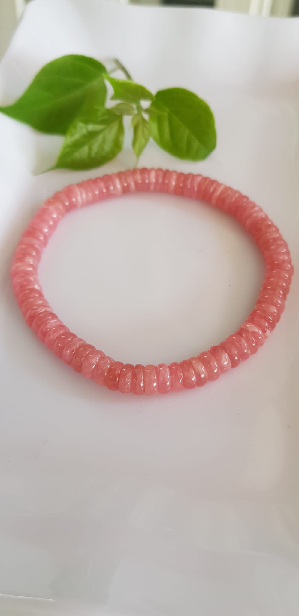 Vòng tay Mới Đá Đào Hoa tự nhiên bánh xe hồng đẹp 6,5mm Màu hồng tươi bóng đẹp Nữ mệnh hỏa, mệnh thổ ạ Công dụng may mắn, tài lộc, tốt sức khỏe, xinh đẹp tay ạ