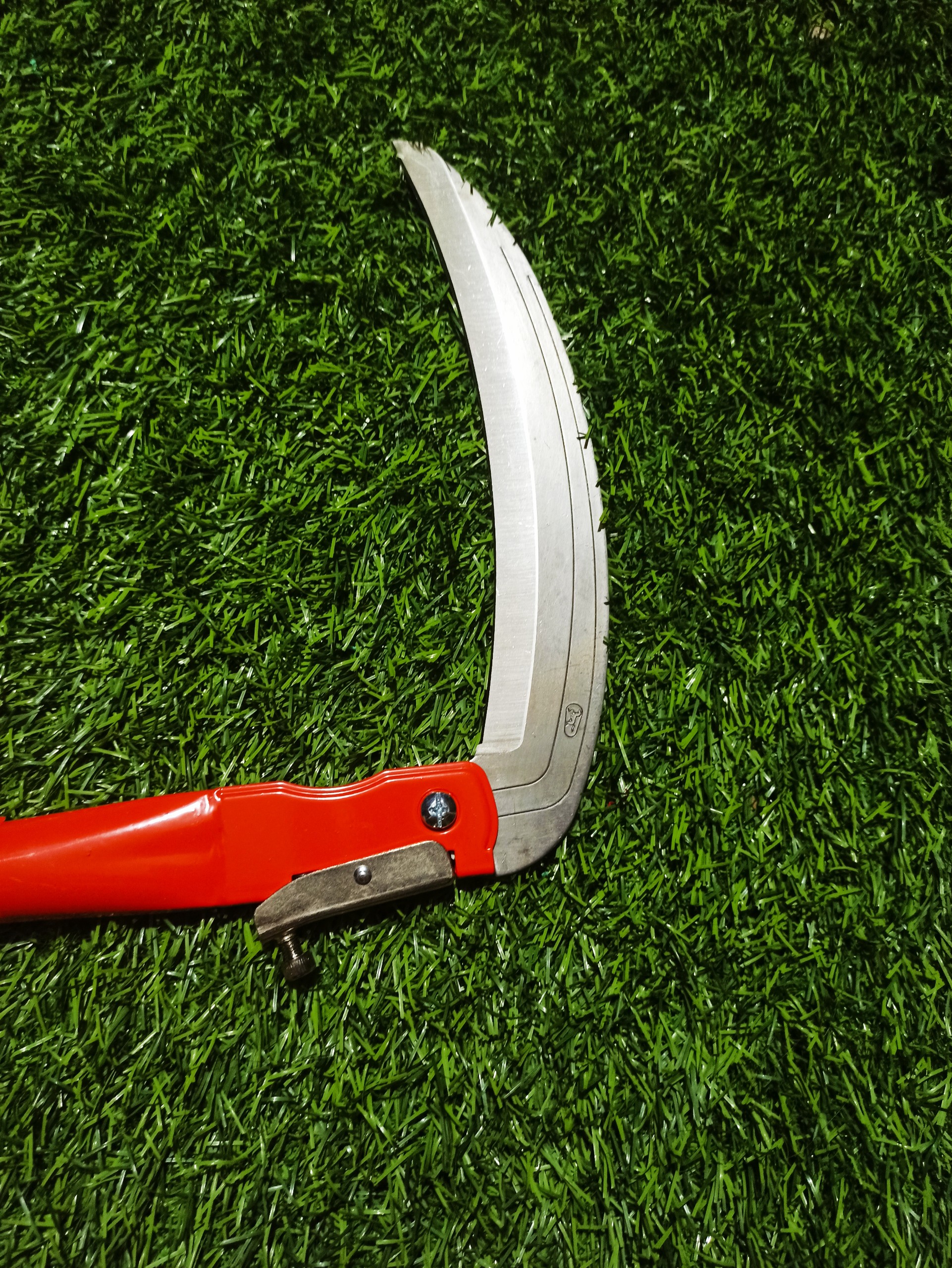 Lưỡi hái SK180