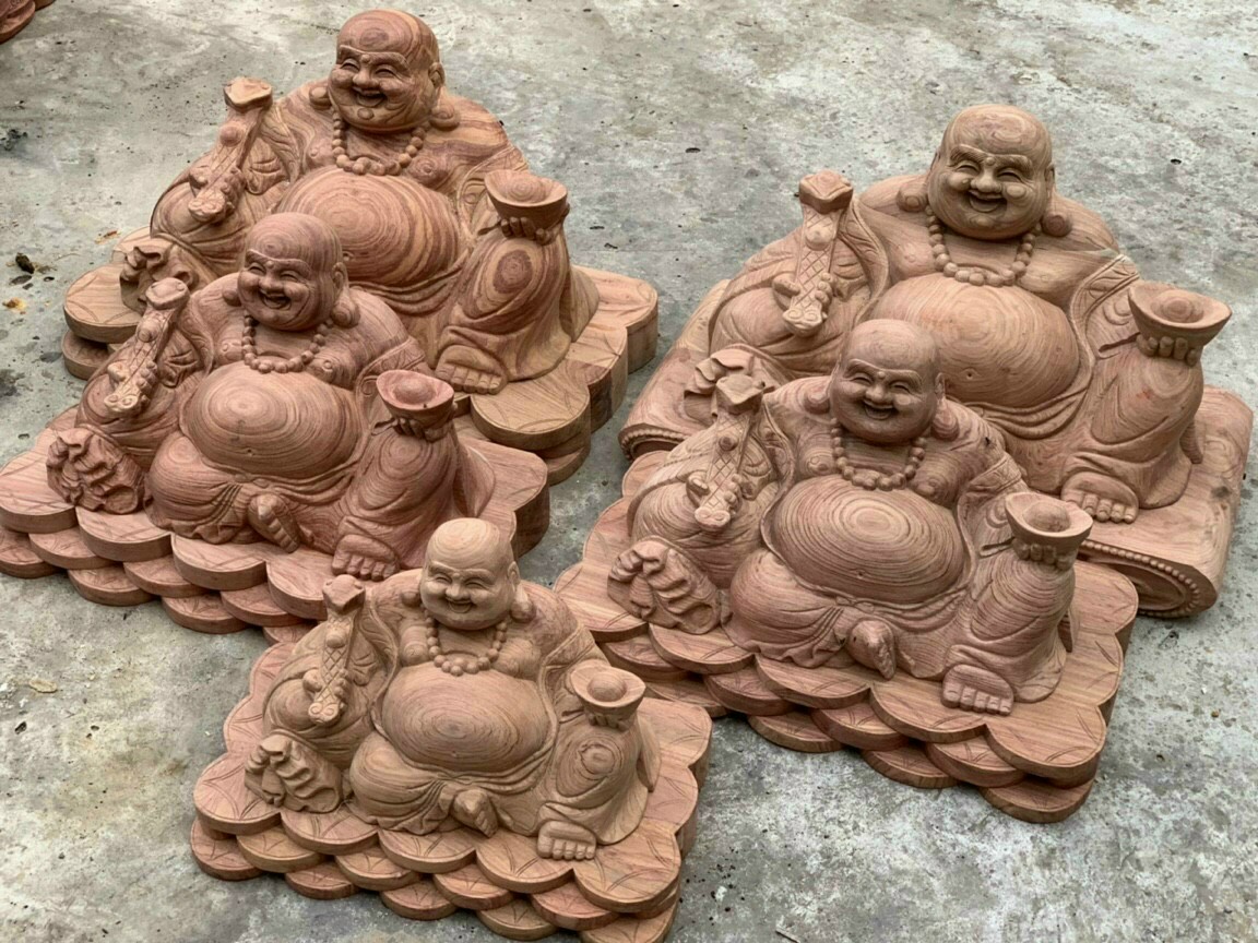 Tượng phật di lặc ngồi đế vàng bằng gỗ hương đá kt 50×30×28cm