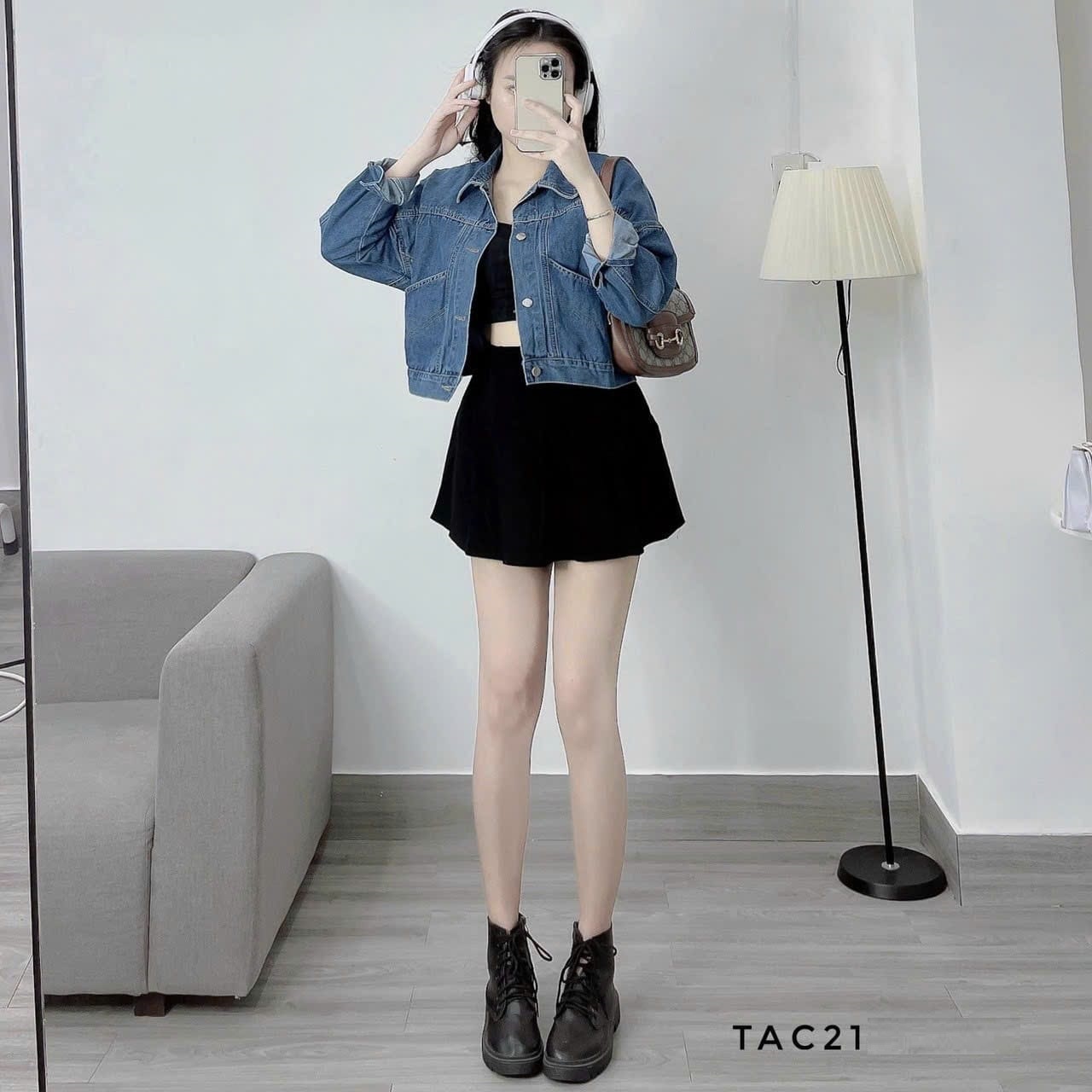 Áo khoác jean nữ croptop túi kiểu - Áo khoác jean hàng VNXK chất lượng tốt màu xanh BASIC