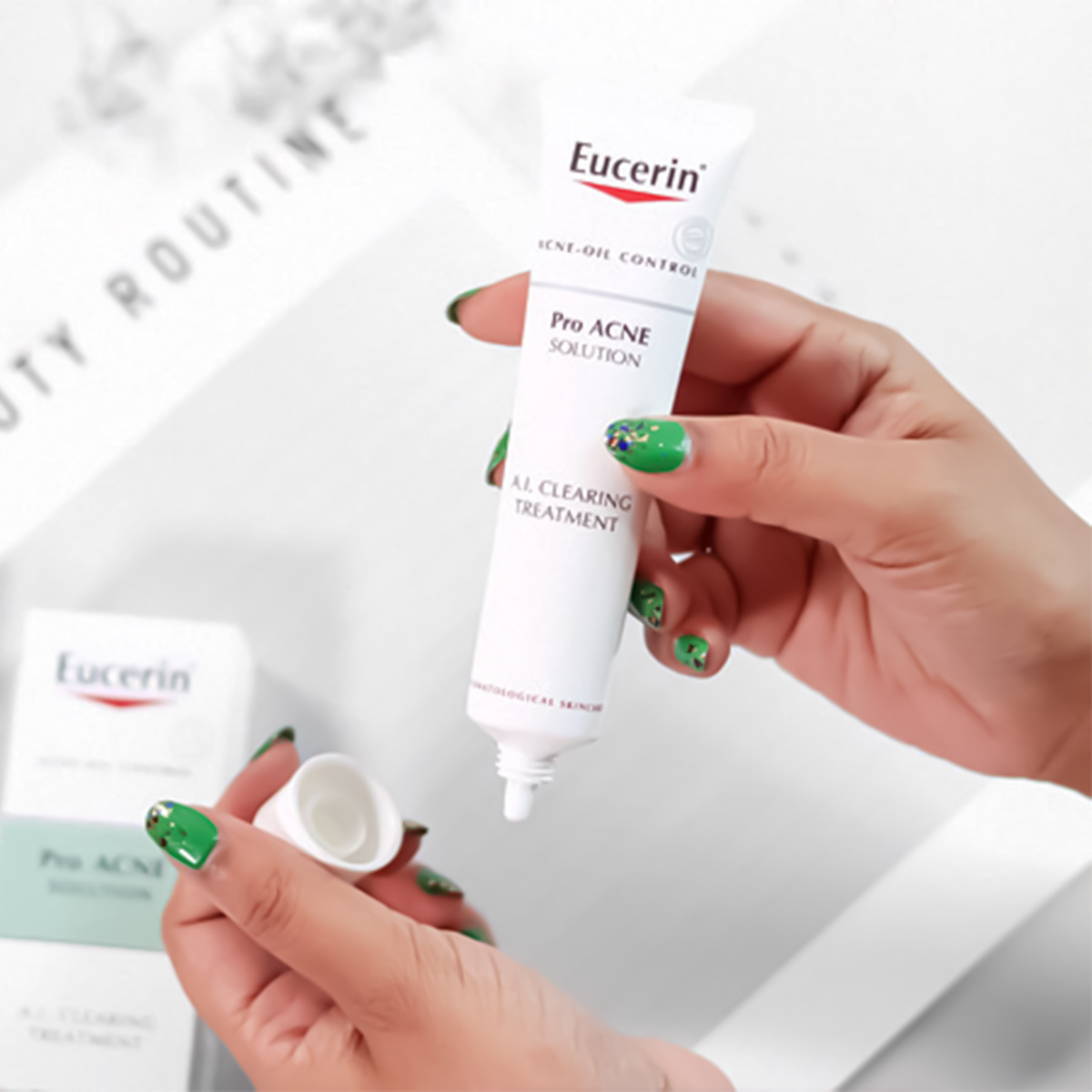 Tinh Chất Hỗ Trợ Trị Mụn, Mờ Vết Thâm, Tái Tạo Da, Ngăn Ngừa Mụn Eucerin