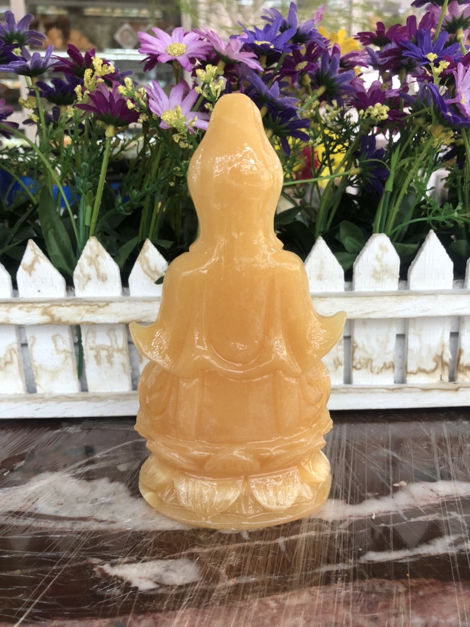 Tượng Phật Bà Quan Thế Âm Bồ Tát ngồi đài sen cầu bình an đá ngọc hoàng long - Cao 15 cm