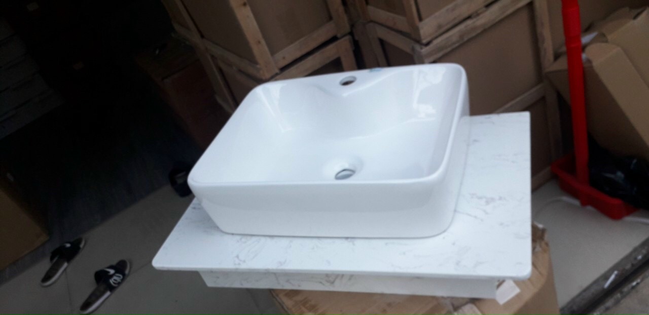 Lavabo rửa mặt đặt bàn