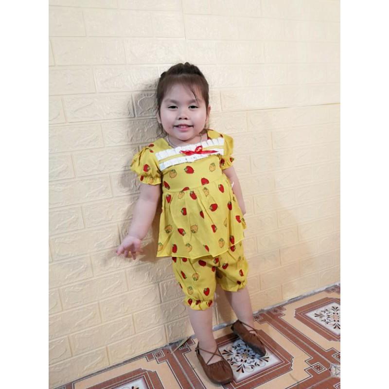 Bộ dâu tây dáng peplum xòe cho bé gái