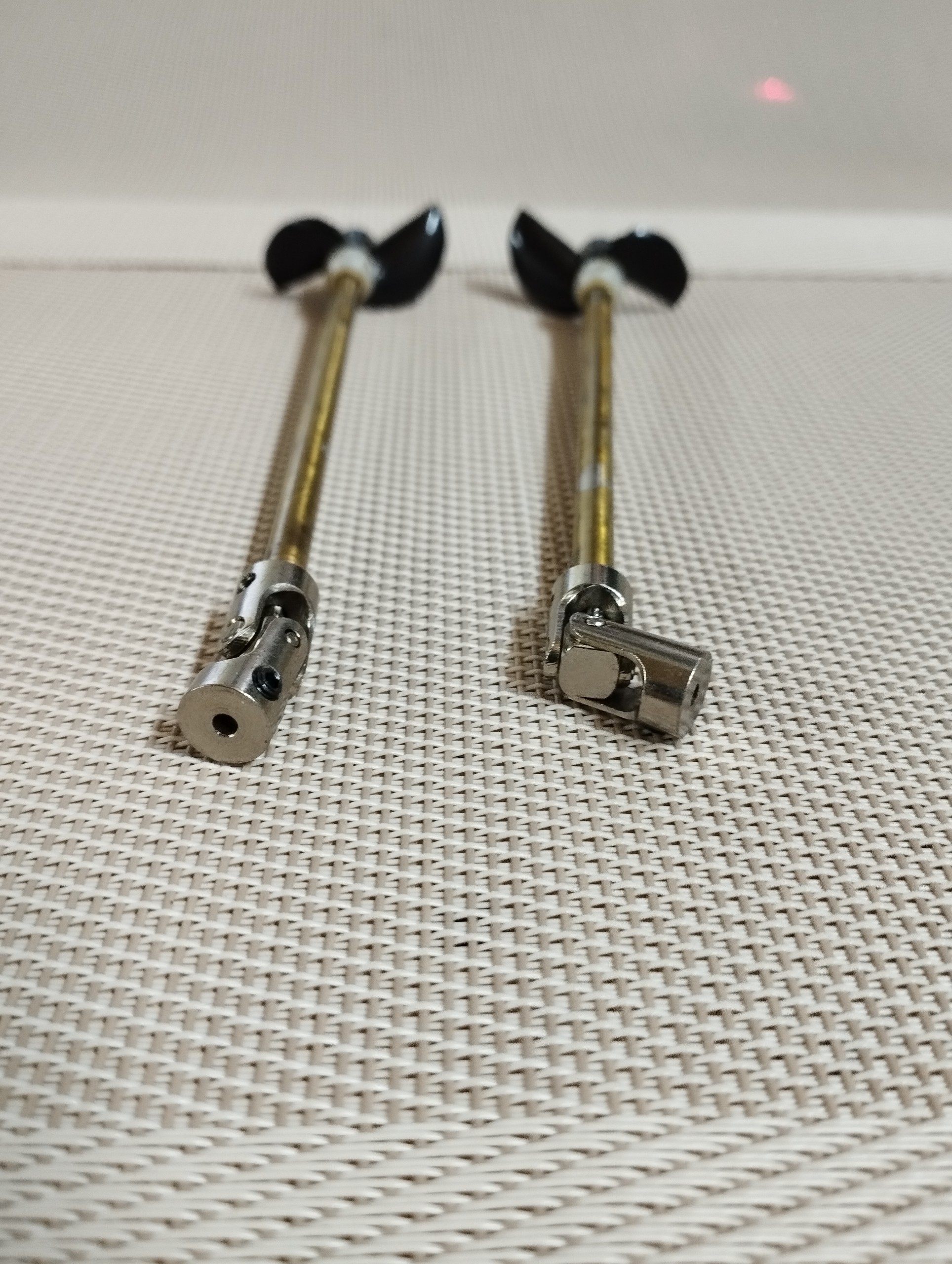 Trọn bộ chế tạo tàu nâng cấp sóng 2.4G pin 1800mAh điều khiển hai động cơ