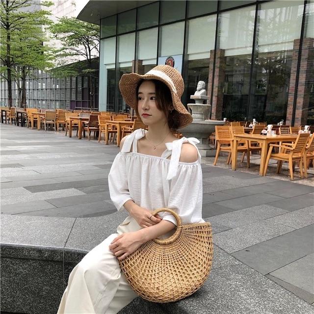 Áo trễ vai hai dây ulzzang