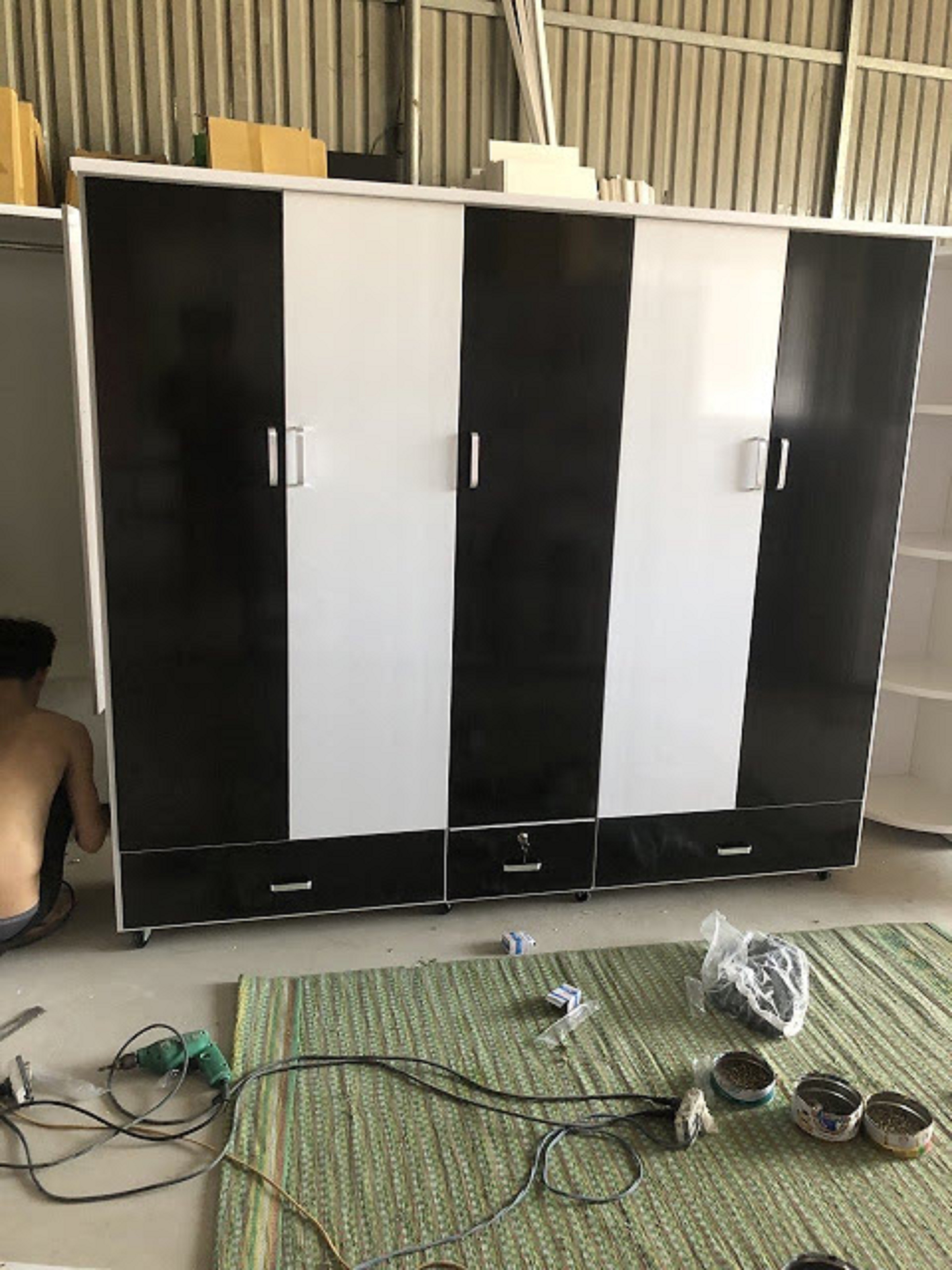 Tủ Nhựa 5 Cánh Màu Trắng Sồi Đen 168