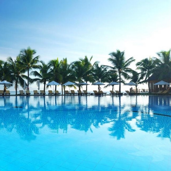 Gói 4N3Đ Vinpearl Villa Dành Cho 4 Người Lớn, 4 Trẻ Em, Gồm 9 Bữa Buffet, Vui Chơi Vinwonders Safari, Áp Dụng Toàn Quốc