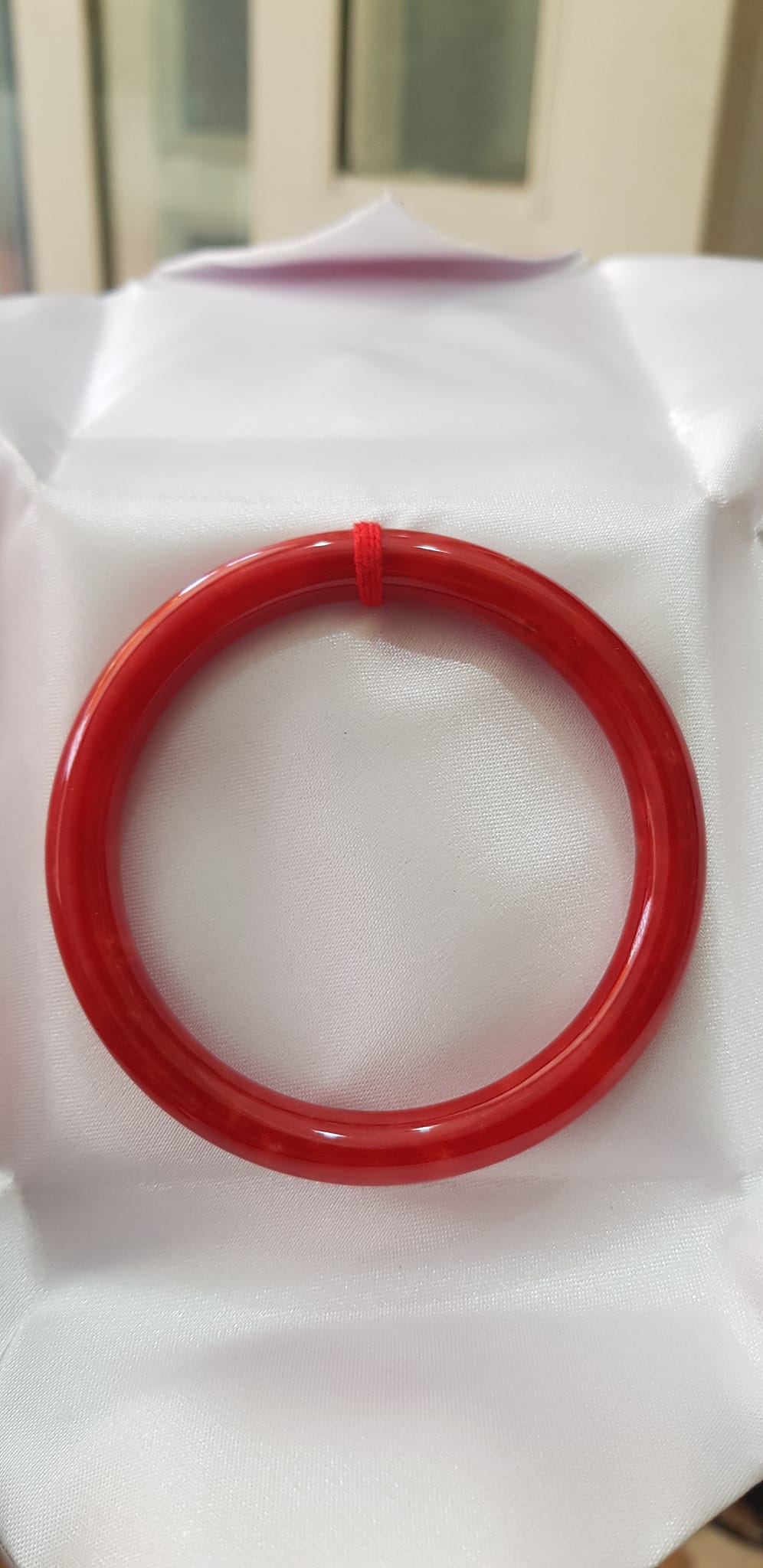 Vòng Tay Phong Thủy mới Đá Cẩm Thạch Đỏ Đẹp Sao 55mm x cọng 7mm màu đỏ đậm tươi bóng đẹp nữ mệnh hỏa mệnh thổ 54kg - 65kg đeo hợp đẹp ạ