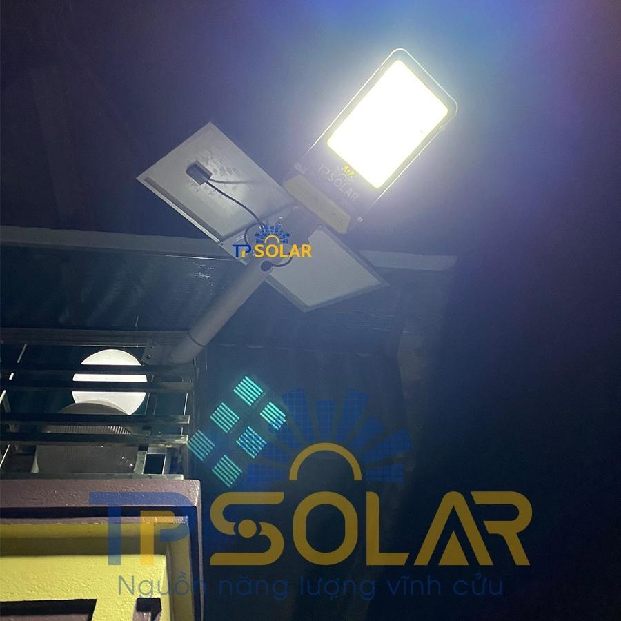 Đèn Bàn Chải Năng Lượng Mặt Trời TP Solar TP-C300N Công Suất 300W Chống Nước IP67, Độ Bền Cao