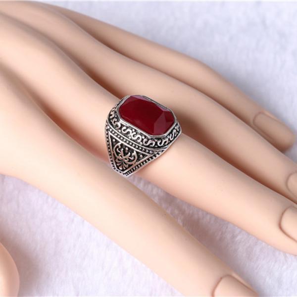 2X Fashion Man Punk Rings Vintage Red Gem Finger Ring With Red Rhinestone 18mm