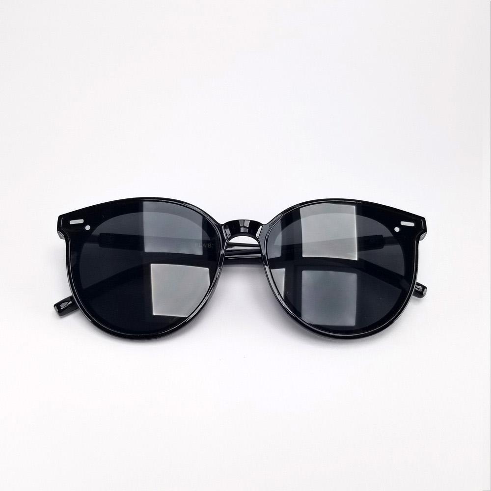 Mắt kính mát nữ thời trang form mắt mèo màu đen, chống tia UV. Mã DKY9903D.