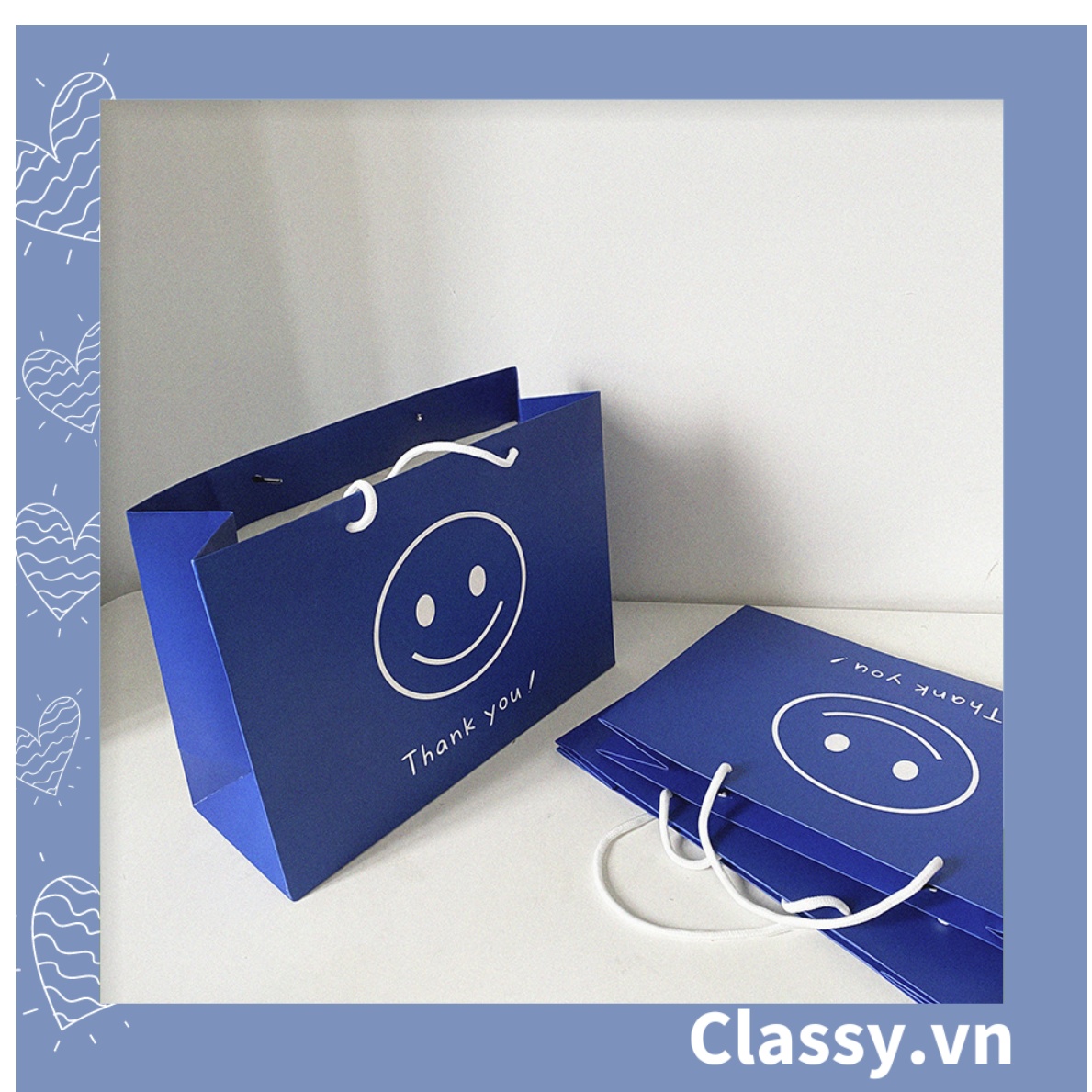 túi giấy Classy quai xách Classy hình mặt cười, trái tim màu xanh dương Q1349