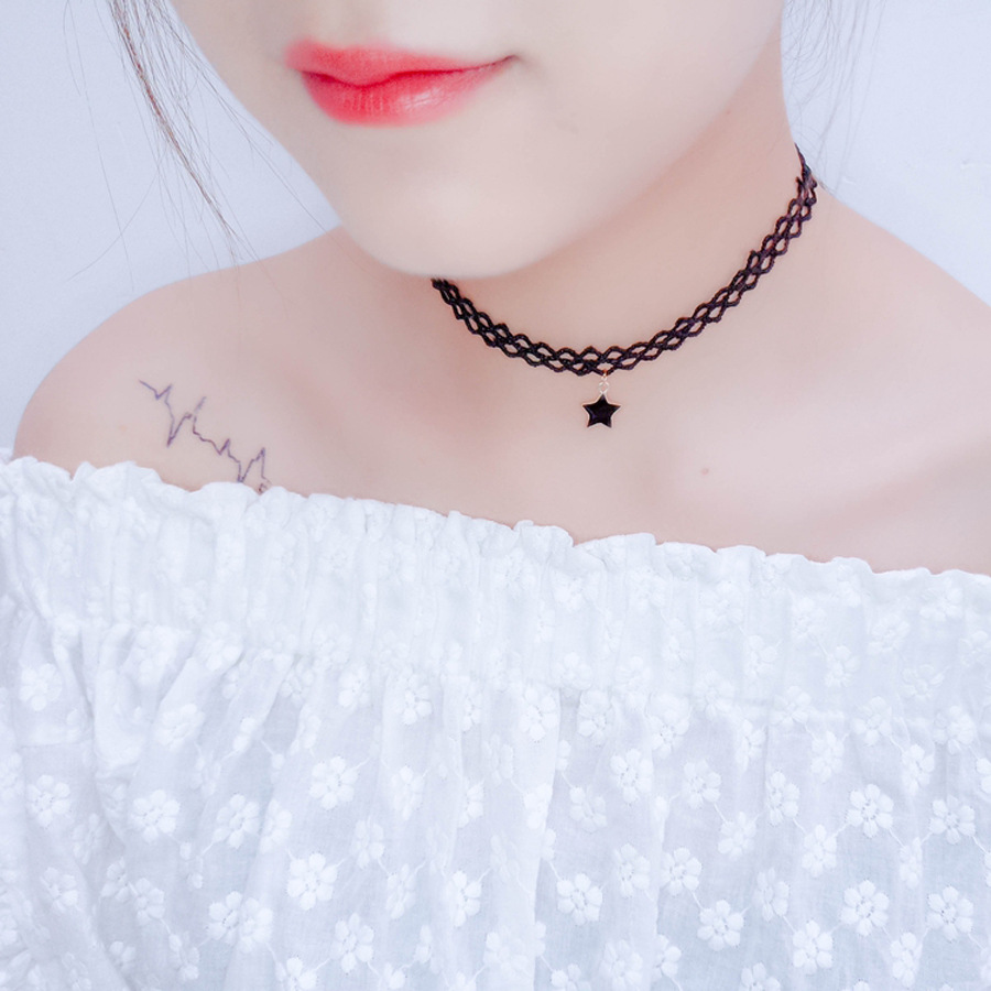 Vòng choker vải ren basic ấn tượng