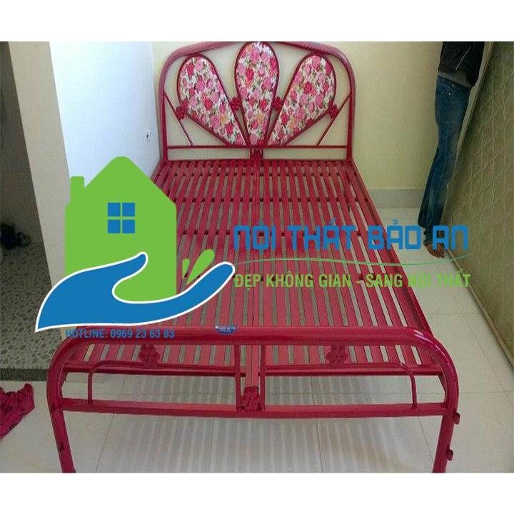 Giường sắt Đại Thành 1m8 x 2m màu đỏ