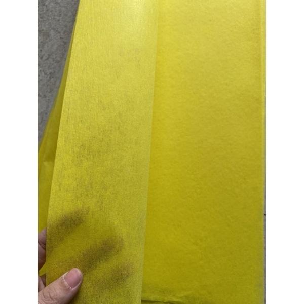 Giấy mếch lụa màu vàng, màu đỏ gói hoa, làm hoa, gói quà khổ 55cm x 55cm