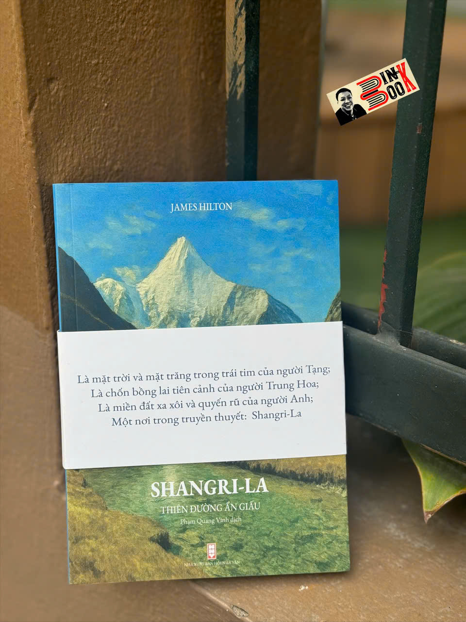 (Bìa mềm) SHANGRI-LA THIÊN ĐƯỜNG ẨN GIẤU – James Hilton – Phạm Quang Vinh dịch – NXB Hội Nhà Văn