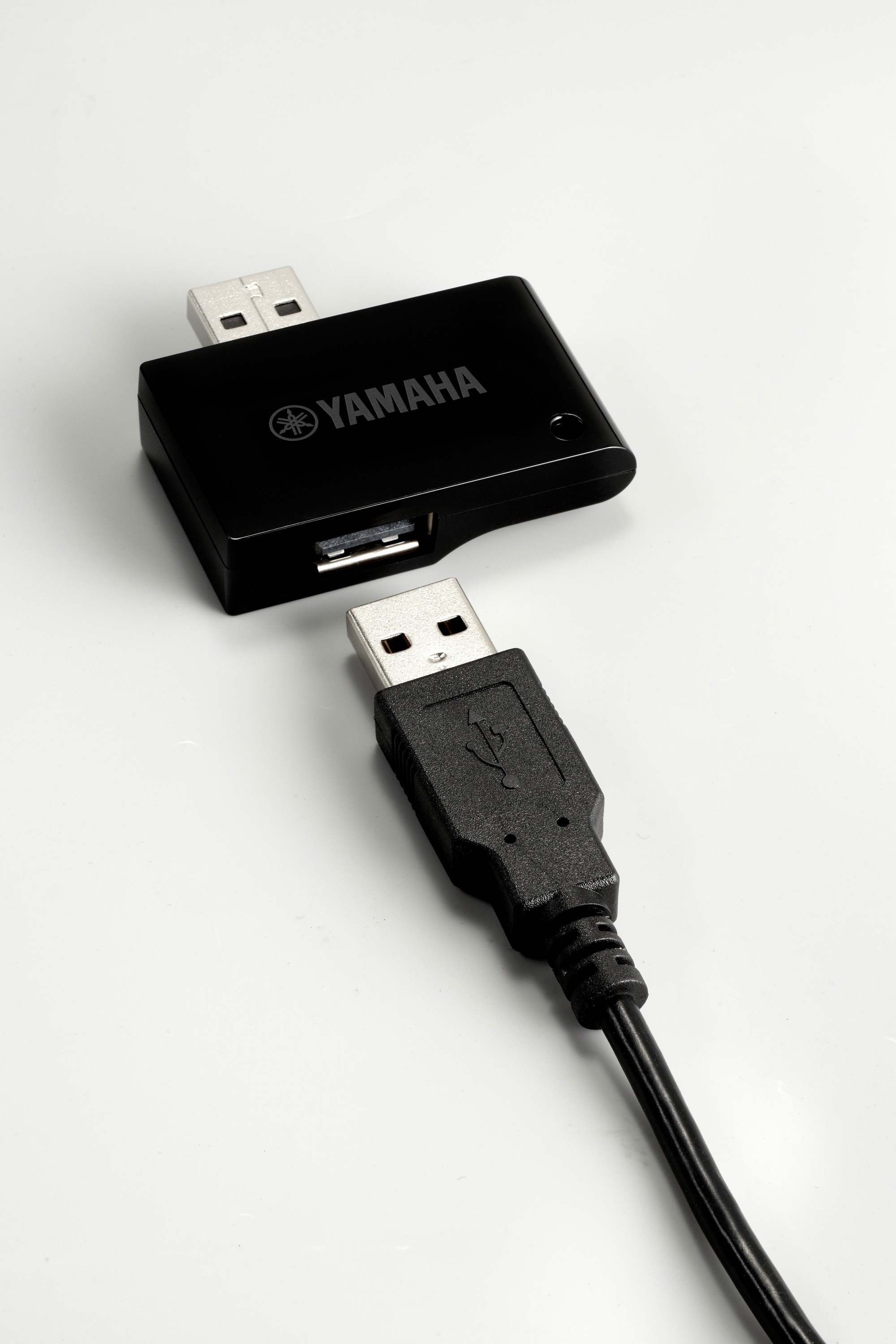 Bộ điều hợp Bluetooth kết nối MIDI không dây YAMAHA UD-BT01