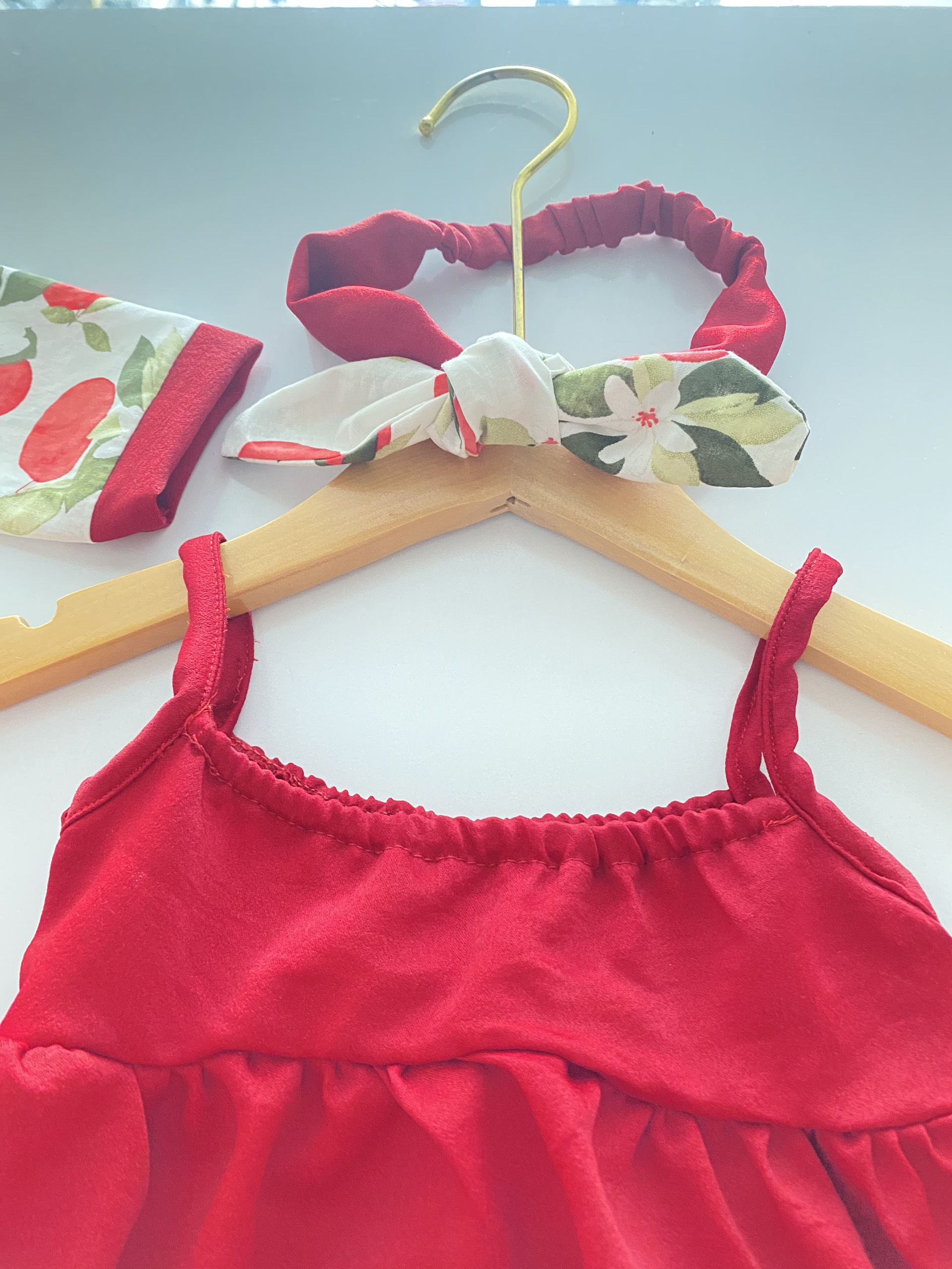 Body hanbok đỏ 3 chi tiết cực sịn sò đốn tim các mẹ