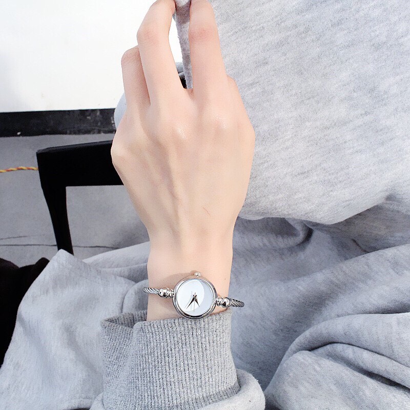 Đồng hồ đeo tay thời trang nam nữ cực đẹp minova DH29