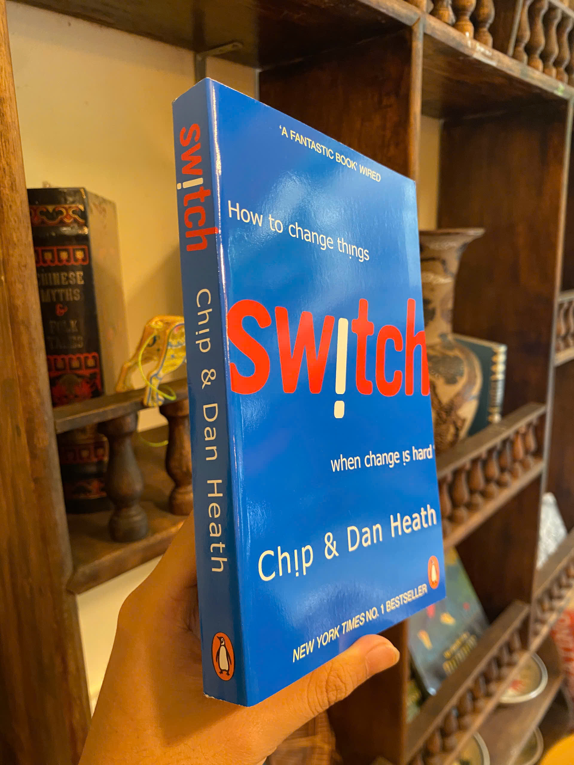 Sách - Switch: How to Change Things When Change Is Hard by Chip Heath &amp; Dan Heath | Business Book