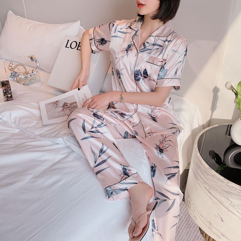 Pijama Nữ - Bộ Ngủ Cộc Dài Vải Lụa Cao Cấp Màu Hồng Nhạt Họa Tiết Lá CDLP07