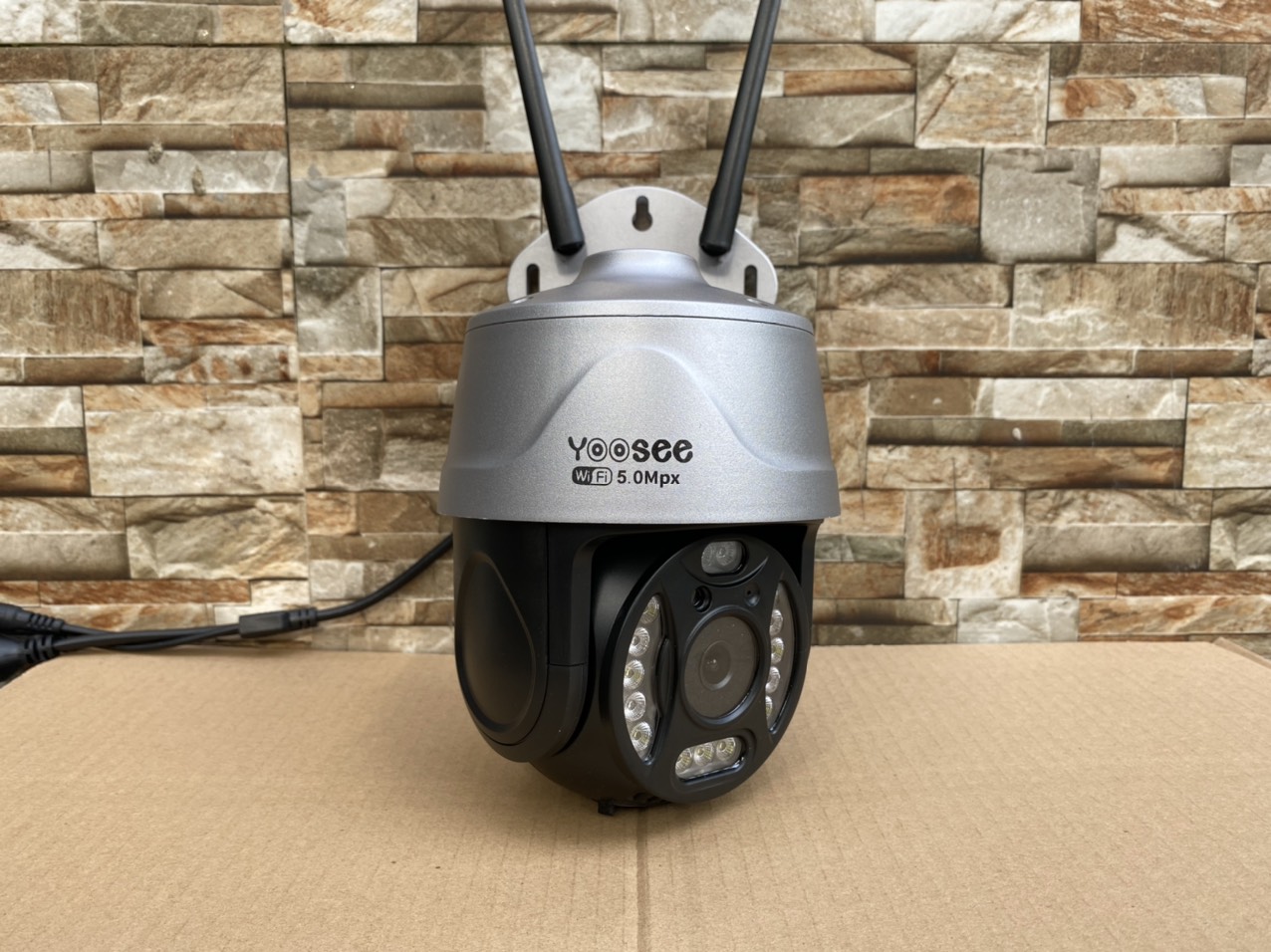 Camera IP Ngoài trời Yoosee PTZ 2 Râu FullHD 1080P 6 LED trợ sáng, 4 LED hồng ngoại, đàm thoại 2 chiều, hỗ trợ xoay 360 Hàng Nhập Khẩu