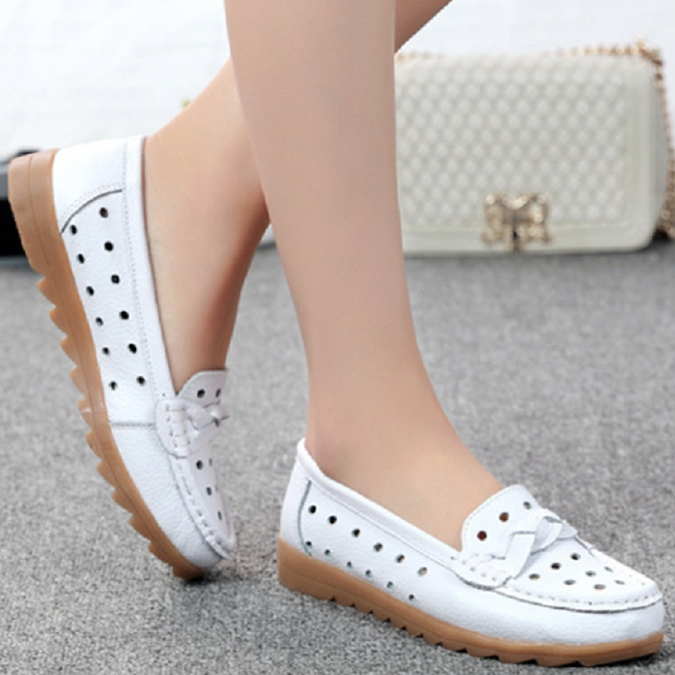 Ladies flat hollowed loafers non-slip soft bottom breathable beanie shoes
