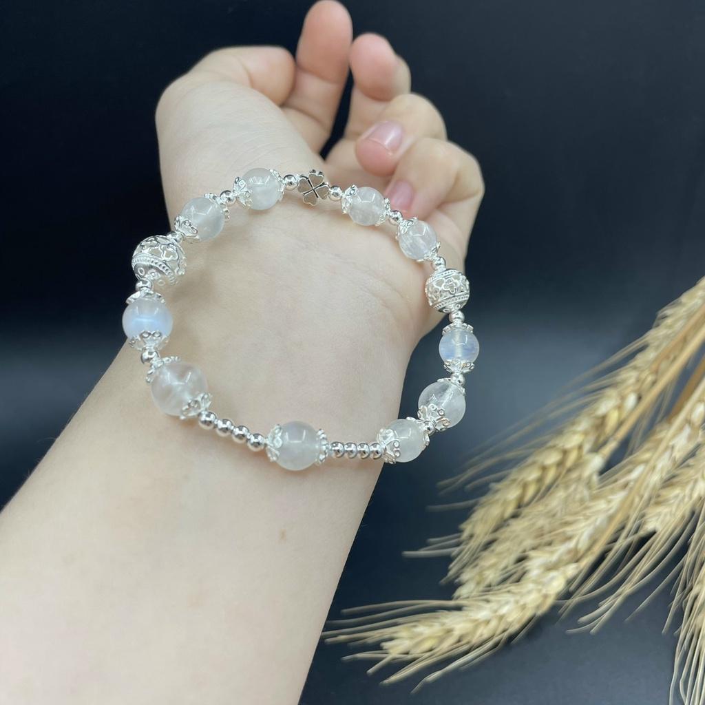 Vòng tay charm bạc TUDO mặt trăng Moonstone trắng ánh xanh mix cỏ 4 lá May Mắn và 2 bi khắc 3D - nữ Kim Thủy