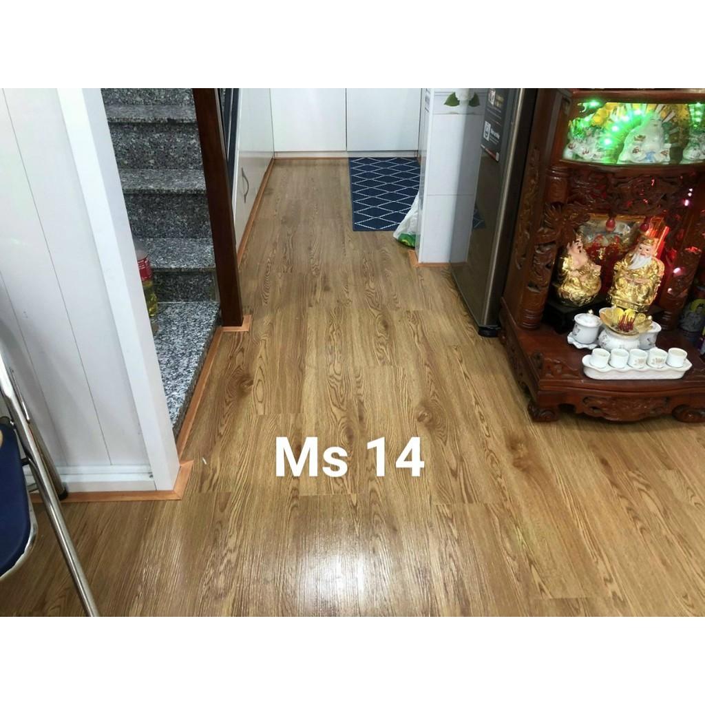 Combo 35 miếng (5m2). SÀN NHỰA GIẢ GỖ có keo sẵn giá rẻ, cốt trắng nguyên sinh loại 1