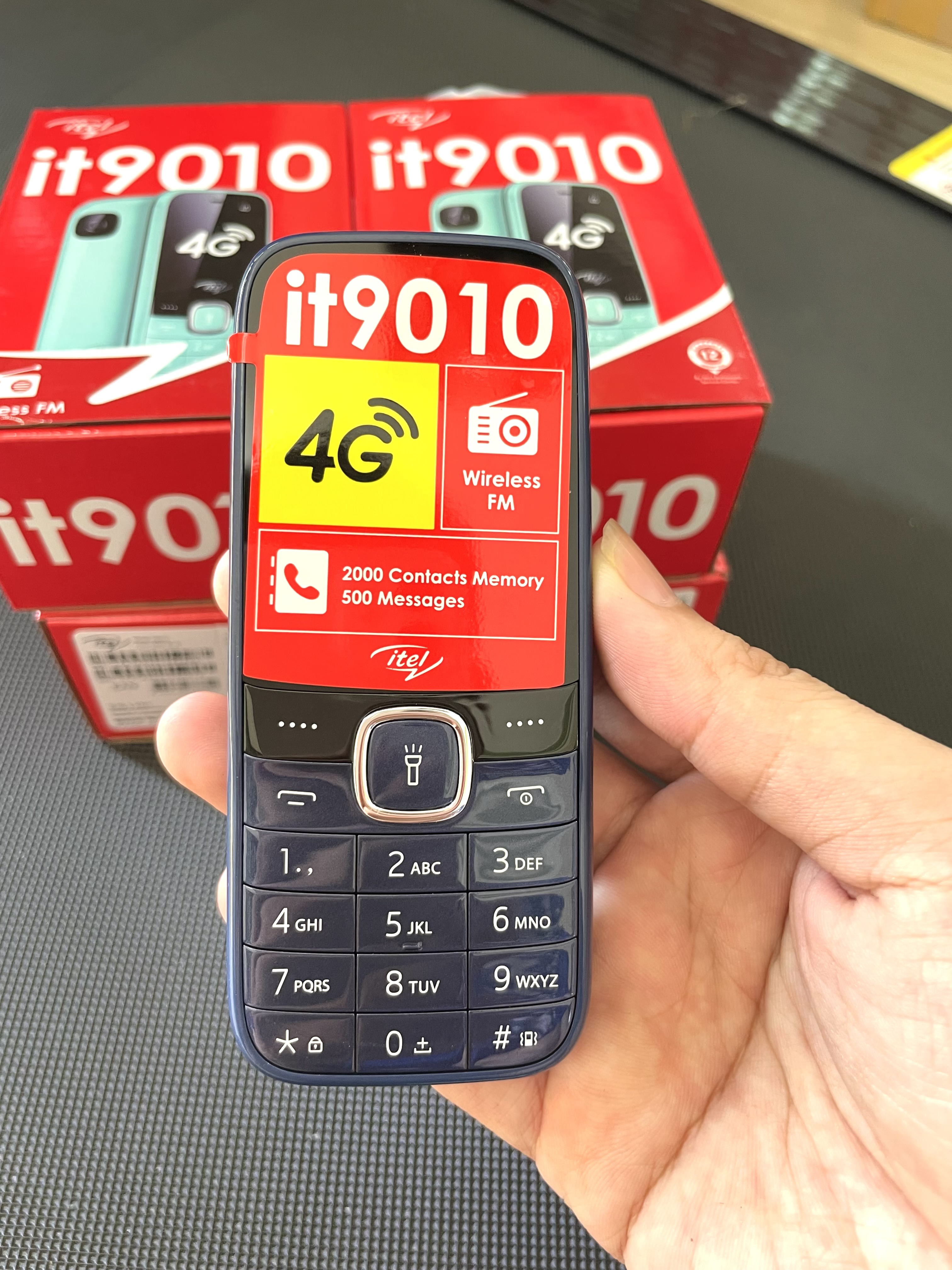 Điện thoại Itel it9010 4G - Hàng chính hãng