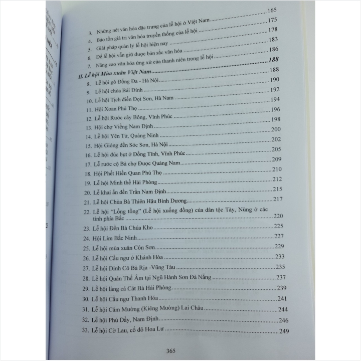Tìm hiểu Văn Hóa, Lễ Hội Truyền Thống của Người Việt (Lễ hội truyền thống của vùng miền qua bốn mùa Xuân, Hạ, Thu, Đông)