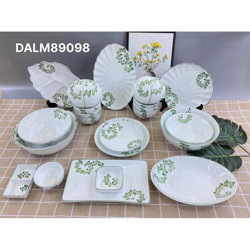 Bộ bát đĩa gốm sứ Bát Tràng, họa tiết vẽ thủ công.