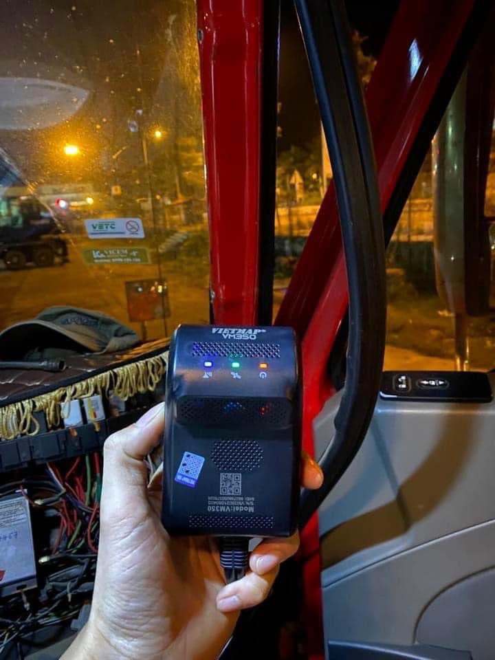 Camera Vietmap VM350 - Giám sát và định vị từ xa - Ghi hình trước và trong xe hành trình ô tô - Hàng chính hãng