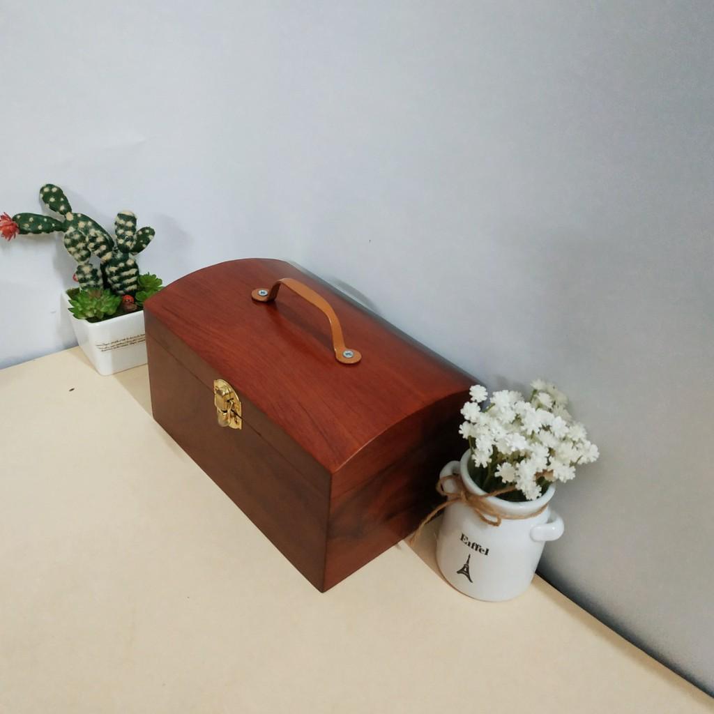 HỘP ĐỰNG CON DẤU, ĐỰNG TRANG SỨC GỖ HƯƠNG NẮP VÒM KHÓA CHỐT VÀNG CÓ QUAI XÁCH