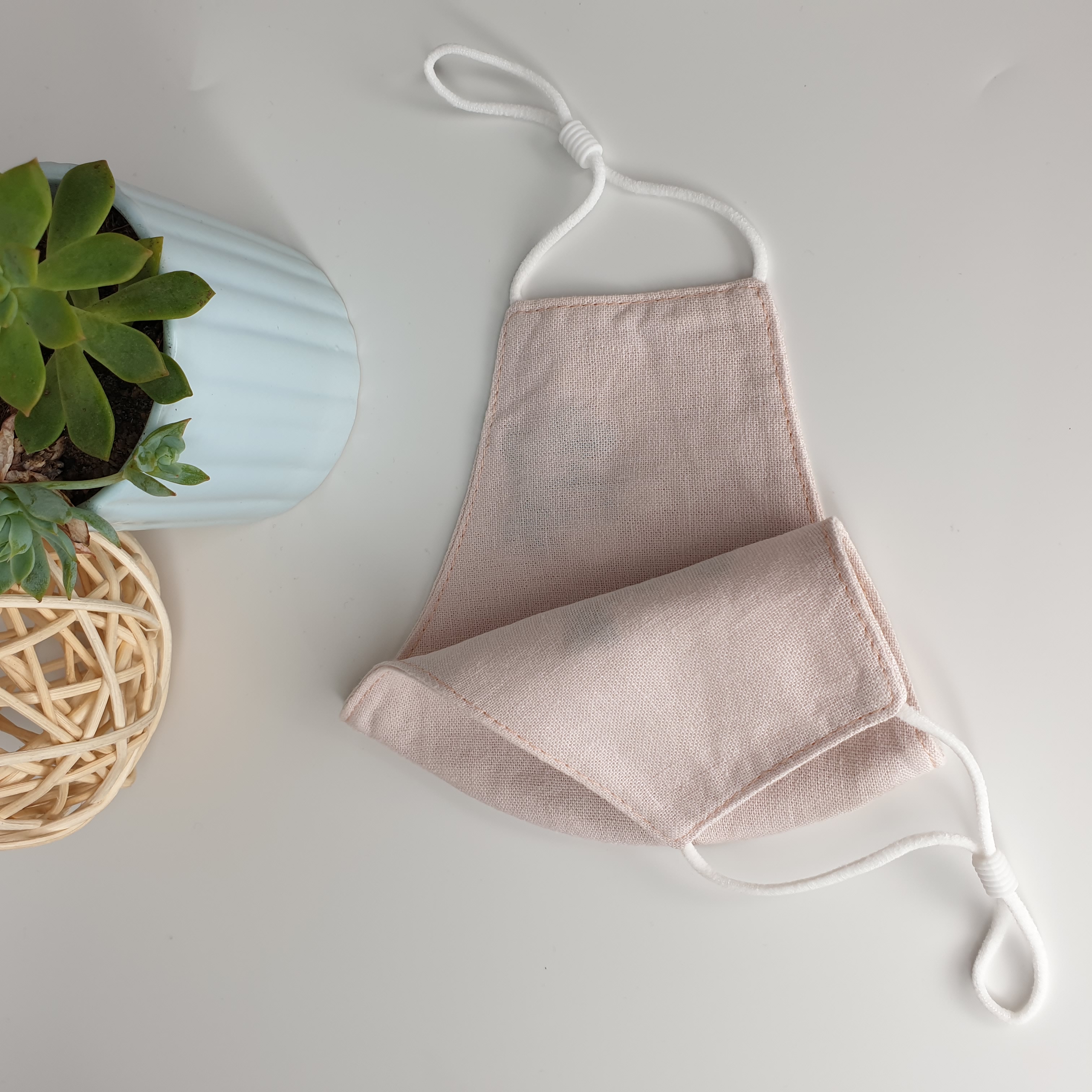 Khẩu trang thêu tay vải linen hình hoa JL148