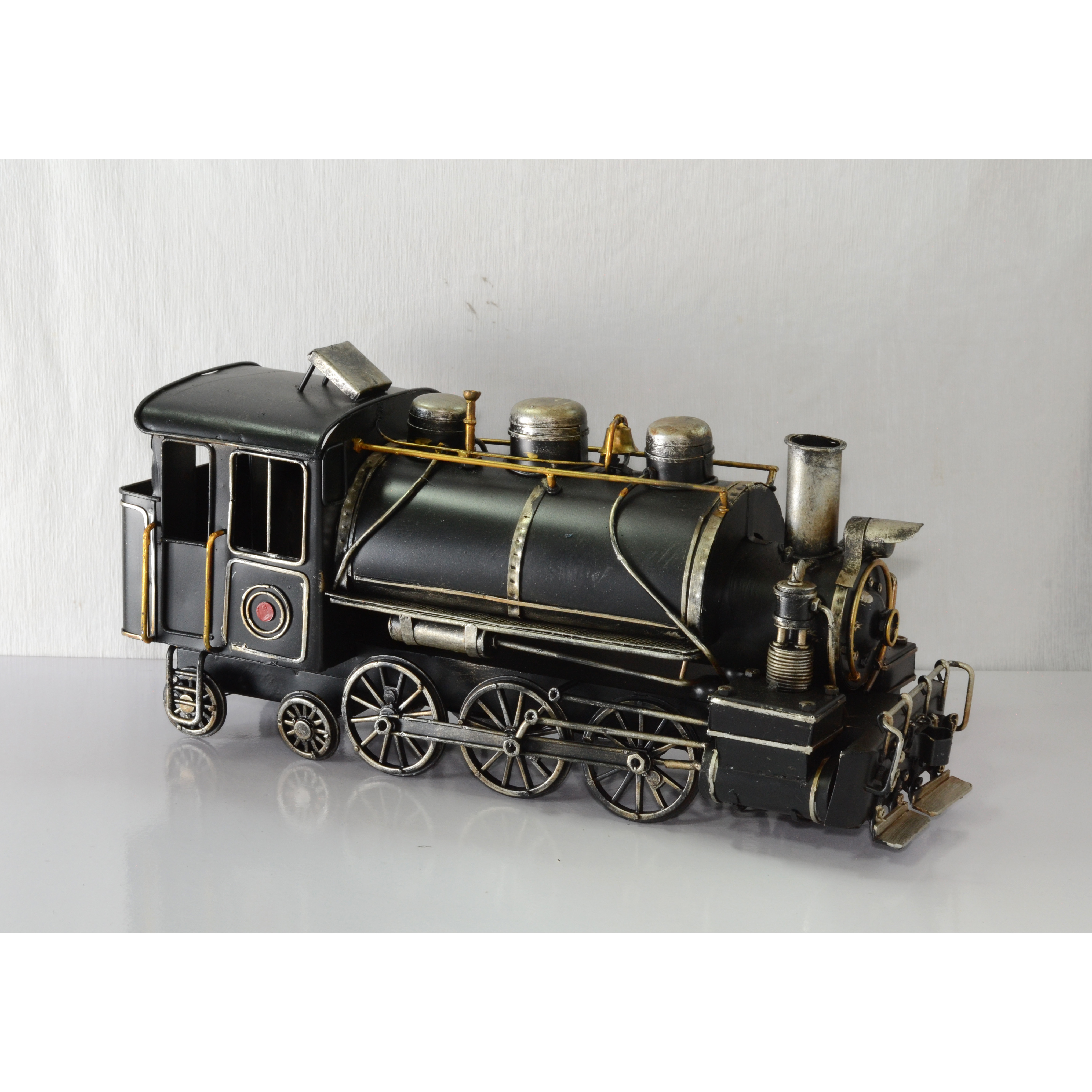 Mô hình đầu Xe lửa cổ điển kim loại trưng bày/ Vintage Metal Train Handmade Decorative (1204E-2897)