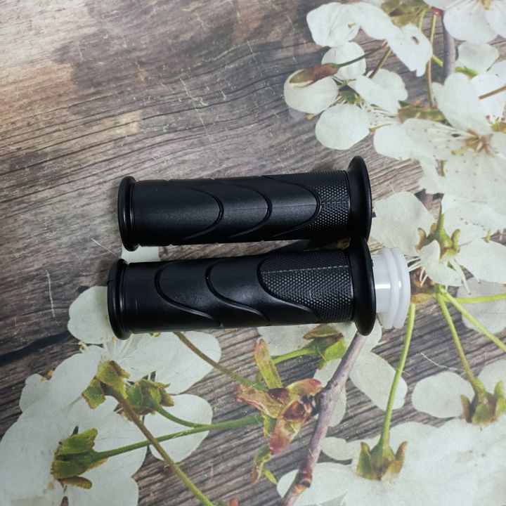 {GIÁ CỰC TỐT} Đôi tay cầm dành cho xe Wave anpha, Wave S110, Vision &amp; LEAD - Chất liệu cao su, cho bạn cảm giác lái xe an toàn - TKA-8492