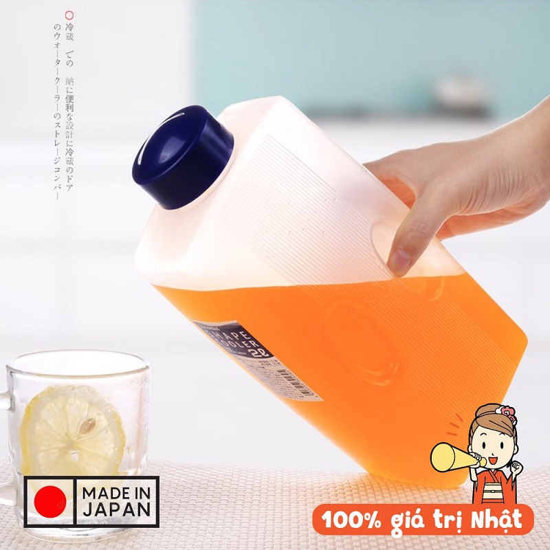 BÌNH NƯỚC 2 LÍT - HÀNG NỘI ĐỊA NHẬT , có thể dùng đựng nước trữ ở ngăn mát tủ lạnh, mang đi làm,.