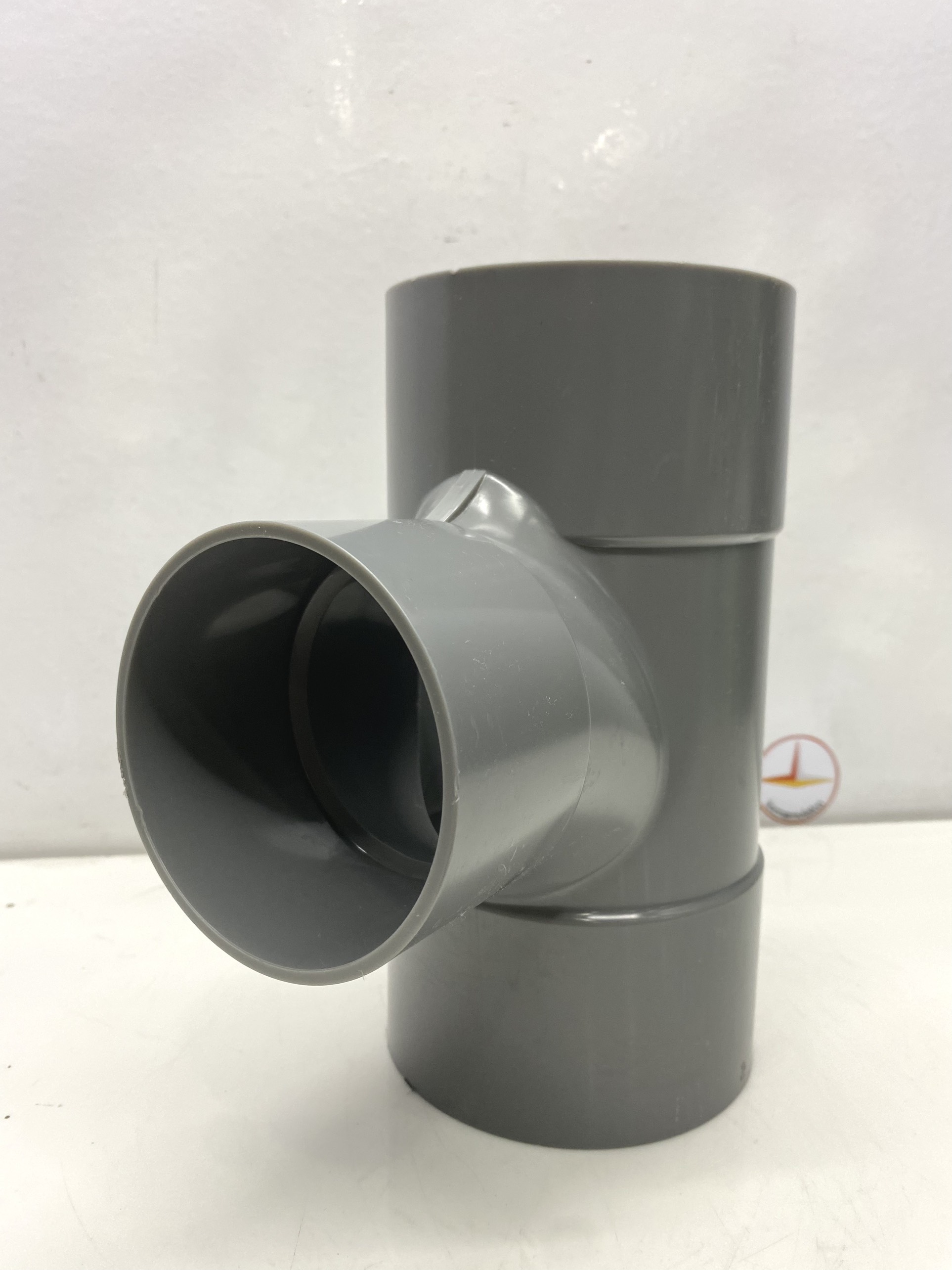 Tê cong giảm 140 x 114 nhựa PVC Bình Minh _ TC140x114