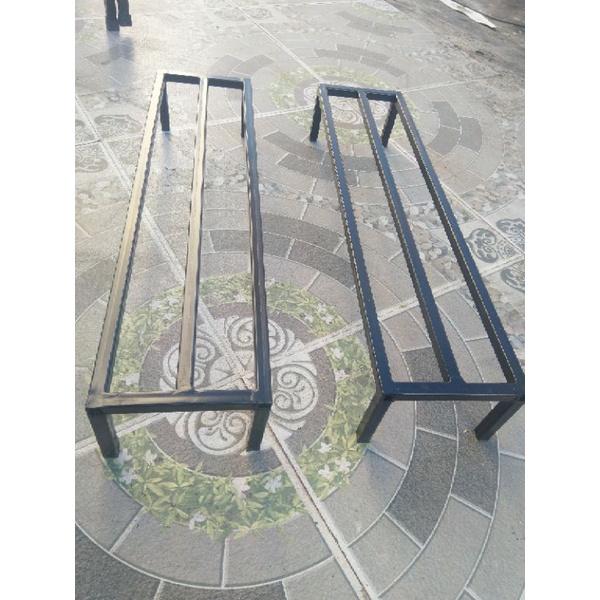 Kệ thép Dài 60. Rộng 15. Cao 10cm.Hộp thép 14mmx14mm. 1nan phụ 4 chân
