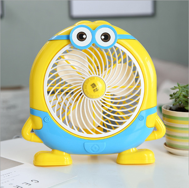 Quạt điện mini 3 cánh để bàn Minion cao cấp tặng kèm 2 gương mini