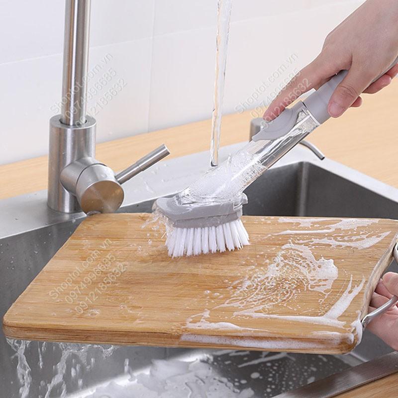BÀN CHẢI CỌ RỬA THÔNG MINH NHÀ BẾP CÓ BÌNH CHỨA VÀ XỊT DẦU RỬA CHÉN BÁT, KÈM THEO 2 ĐẦU BÀN CHẢI VÀ 2 MIẾNG BỌT XỐP RỬA