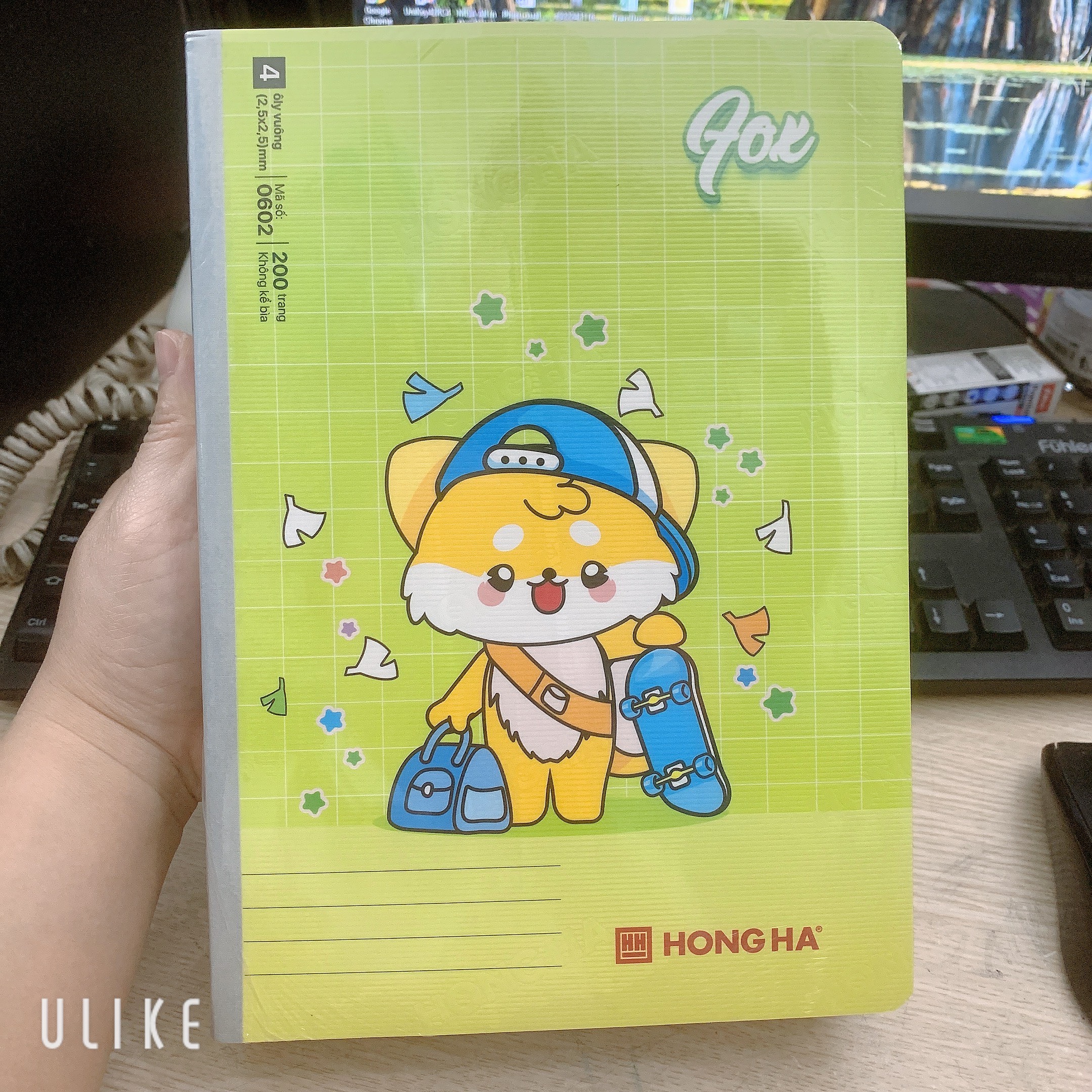 [MẪU MỚI 2024] Vở 4 ô ly Hồng Hà 200 trang School FOX 0602 - Vở may gáy, bìa in hình dễ thương
