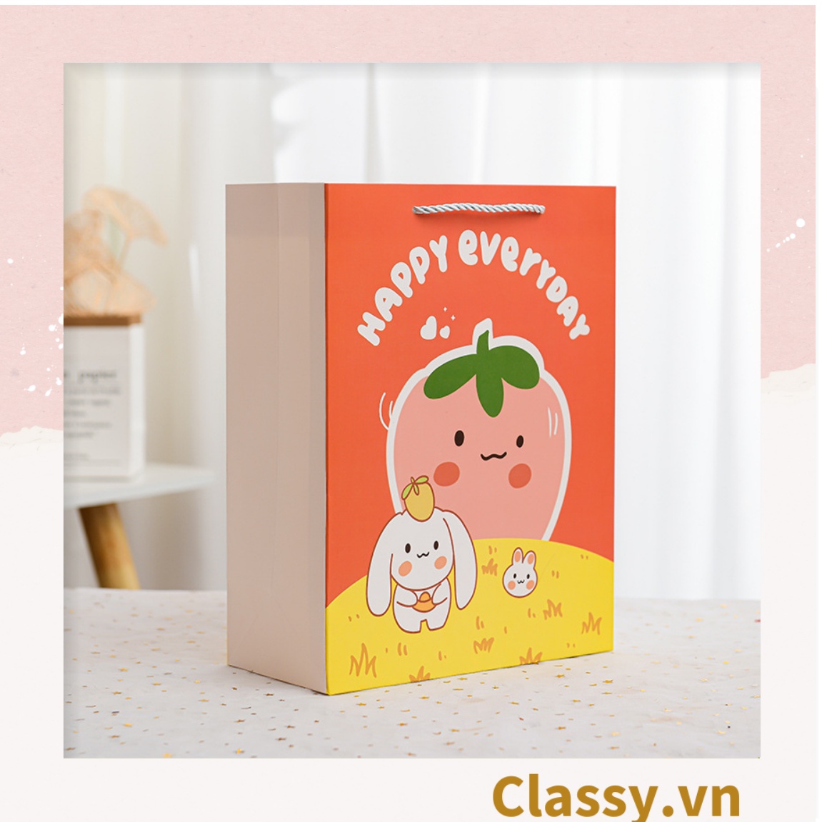 Túi giấy Classy hoa nhiều kích cỡ, phù hợp nhiều dịp sử dụng Q1500