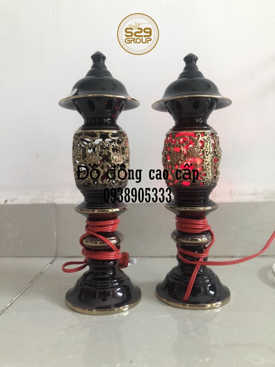 Đôi đèn thờ điện bằng đồng cao 28cm,phù hợp với bàn thờ gia tiên,dòng tộc